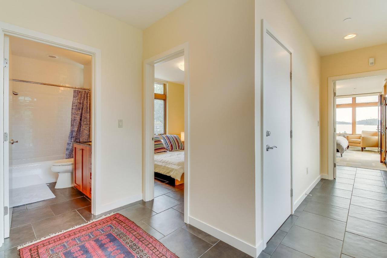 Fidalgo Island Waterfront Stunner Villa Anacortes Eksteriør billede